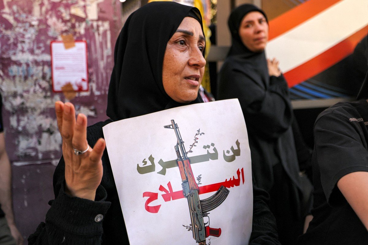 #طوني_بولس : عين الخارج على سلاح "حزب الله" الثقيل... هل يبقى المتوسط والخفيف؟ <a href="/TonyBouloss/">طوني بولس</a>

السلاح فقط للدولة  !!!!
#سلم_السلاح