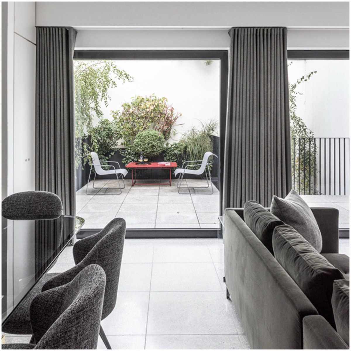 #pictureoftheday SHOREDITCH APARTMENT - Open Plan Living / Terrace 

The colour palette came naturally as Maurizio drew from the existing canvas, layering further shades of grey and blues and contrasted this with vibrant pops of colour to bring life.

mauriziopellizzoni.co.uk