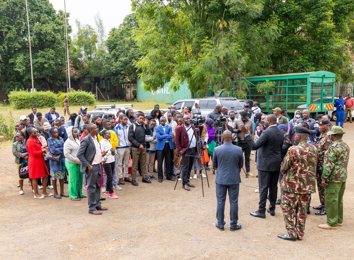 EARLY MORNING VISIT TO CENTRAL REGIONAL HEADQUARTERS, NYERI 

There is a need to bring back the Public Service working culture under the prevailing conditions to enhance service delivery to Kenyans. 

Many Kenyans seeking government services arrive at public services very early