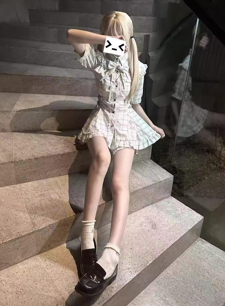 honeywardrobe07's tweet image. &lt;New In&gt;
This Jirai Kei Set Up balances lace and edge—sweet on top, structured below 🖤 A soft grunge look you can wear every day.
Shop now: honeywardrobe.com/collections/20…
#HoneyWardrobe #JiraiKei #SoftGrunge #AltStyle