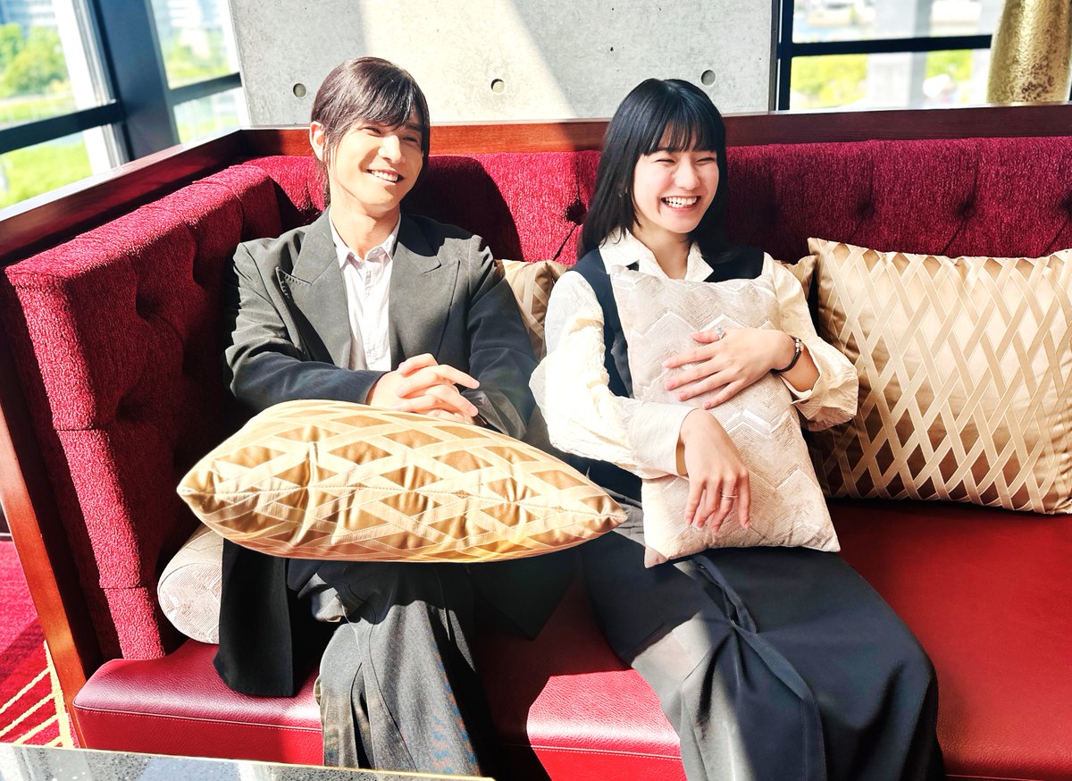 🤍 DOCTOR PRISE「鳴木 金成」オフショット！

     本編はクールな表情の演技が多いけど・・

     オフショは優しい笑顔が溢れています！

　 #DOCTORPRICE 
　 #鳴木金成