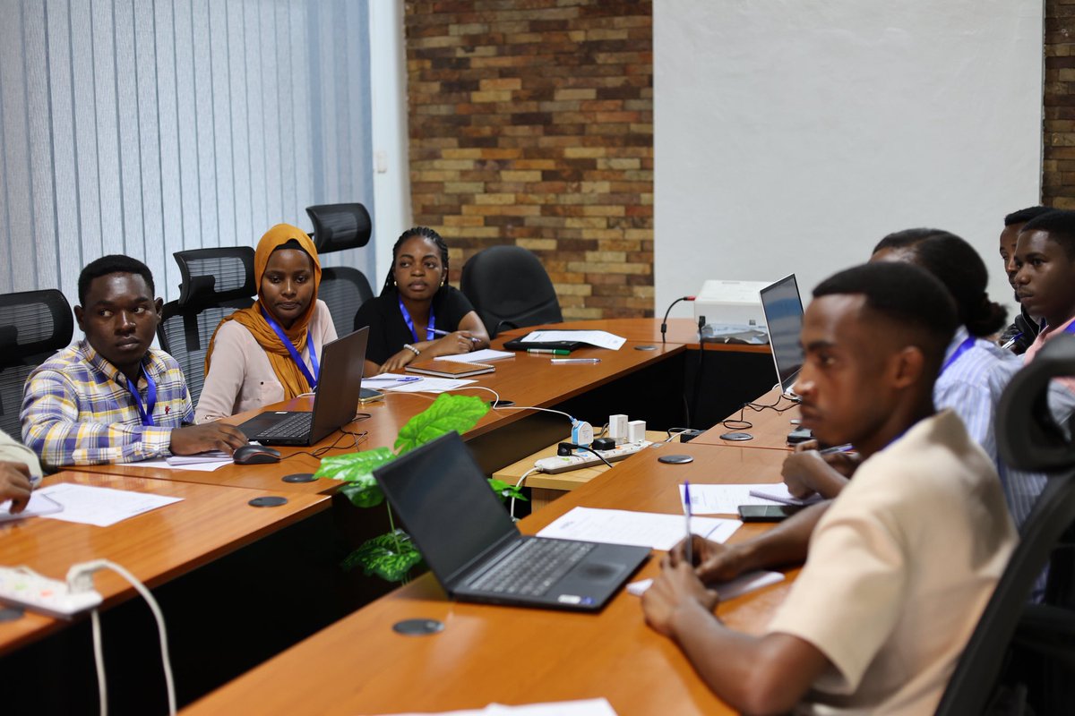 We're excited to launch the first cohort of our RYWP Summer School Program! This initiative will support 10 outstanding students as they tackle water challenges, sharpen their research skills, and bring ideas and models to life.