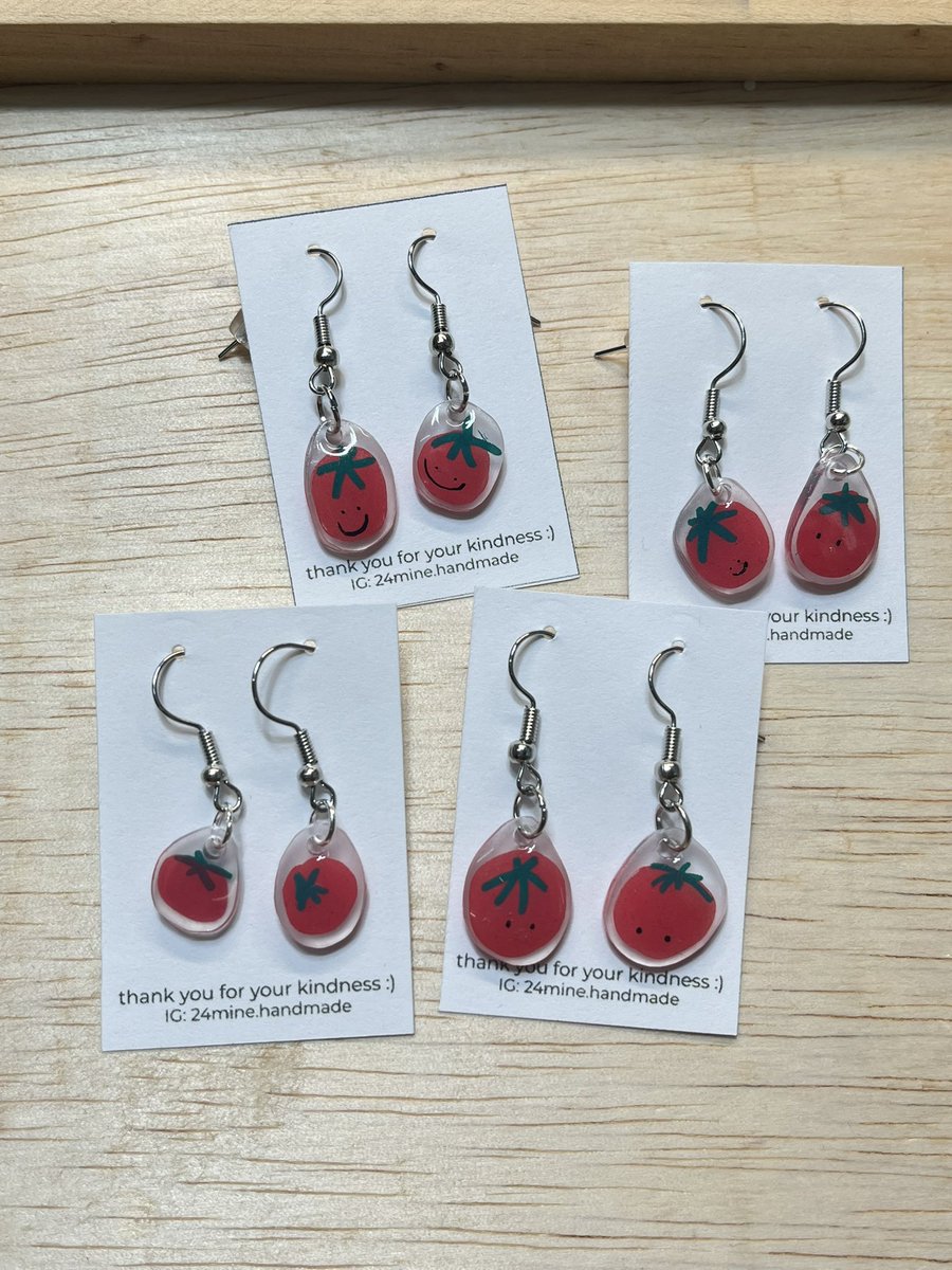 24minehandmade's tweet photo. ต่างหูน้องมะยังมีนะคะ🍅•~•*+
งานจากพลาสติกหดได้เคลือบเรซิ่นอีกทีค่ะ
คู่ละ 150.-
พร้อมส่ง 40.-
*2คู่ขึ้นไป ส่งฟรีค่ะะ 📦💨💨
#ต่างหูแฮนด์เมด #diywork
#handmade #handmadeearrings https://t.co/HXjDVXuXvN