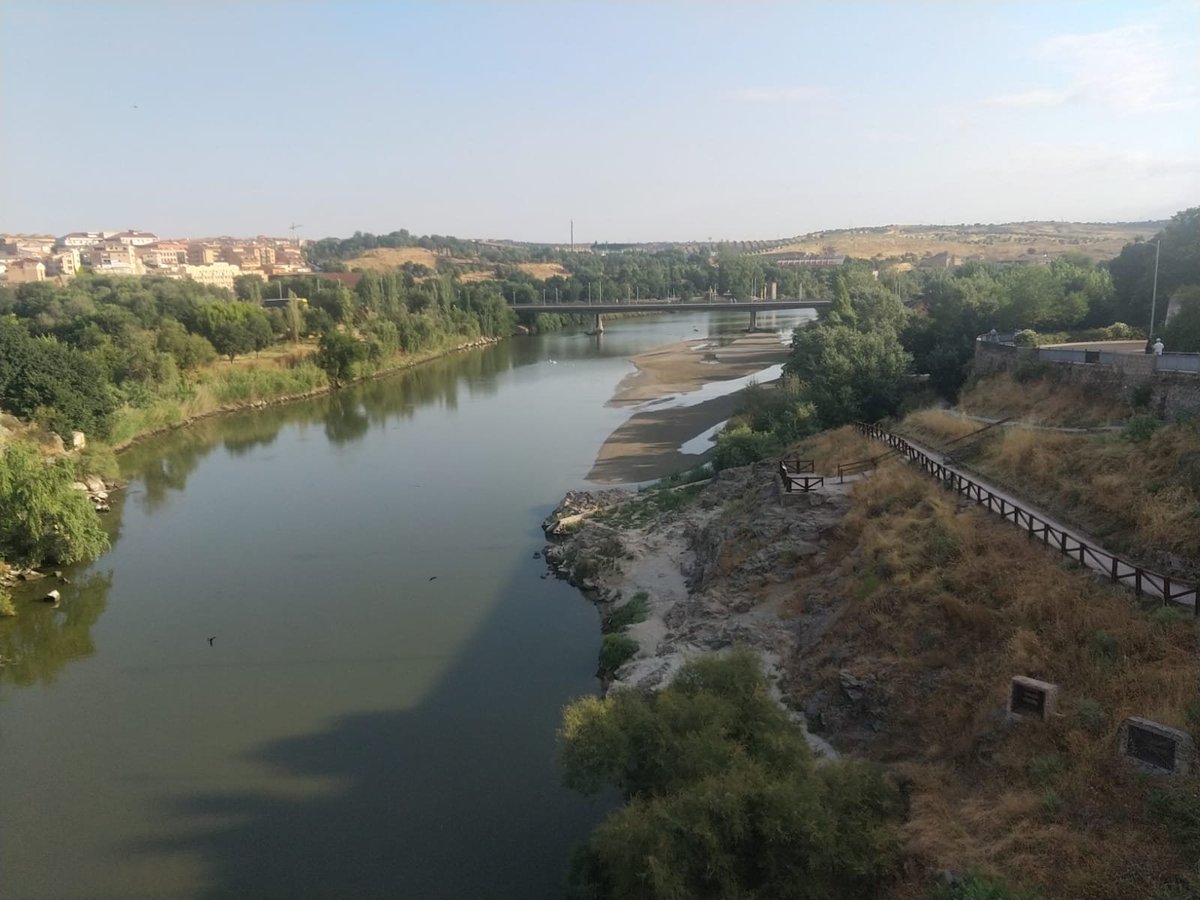Cátedra del Tajo UCLM-SOLISS (@catedradeltajo) on Twitter photo La <a href="/catedradeltajo/">Cátedra del Tajo UCLM-SOLISS</a> responde: ¿Qué está pasando con los caudales del tramo medio del río #Tajo? Analizamos qué ha pasado en el río para poder explicar qué provocó la bajada de caudal del día 8 de julio en Toledo
➡️catedradeltajo.es/caudales-tajo-… La <a href="/catedradeltajo/">Cátedra del Tajo UCLM-SOLISS</a> responde: ¿Qué está pasando con los caudales del tramo medio del río #Tajo? Analizamos qué ha pasado en el río para poder explicar qué provocó la bajada de caudal del día 8 de julio en Toledo
➡️catedradeltajo.es/caudales-tajo-…