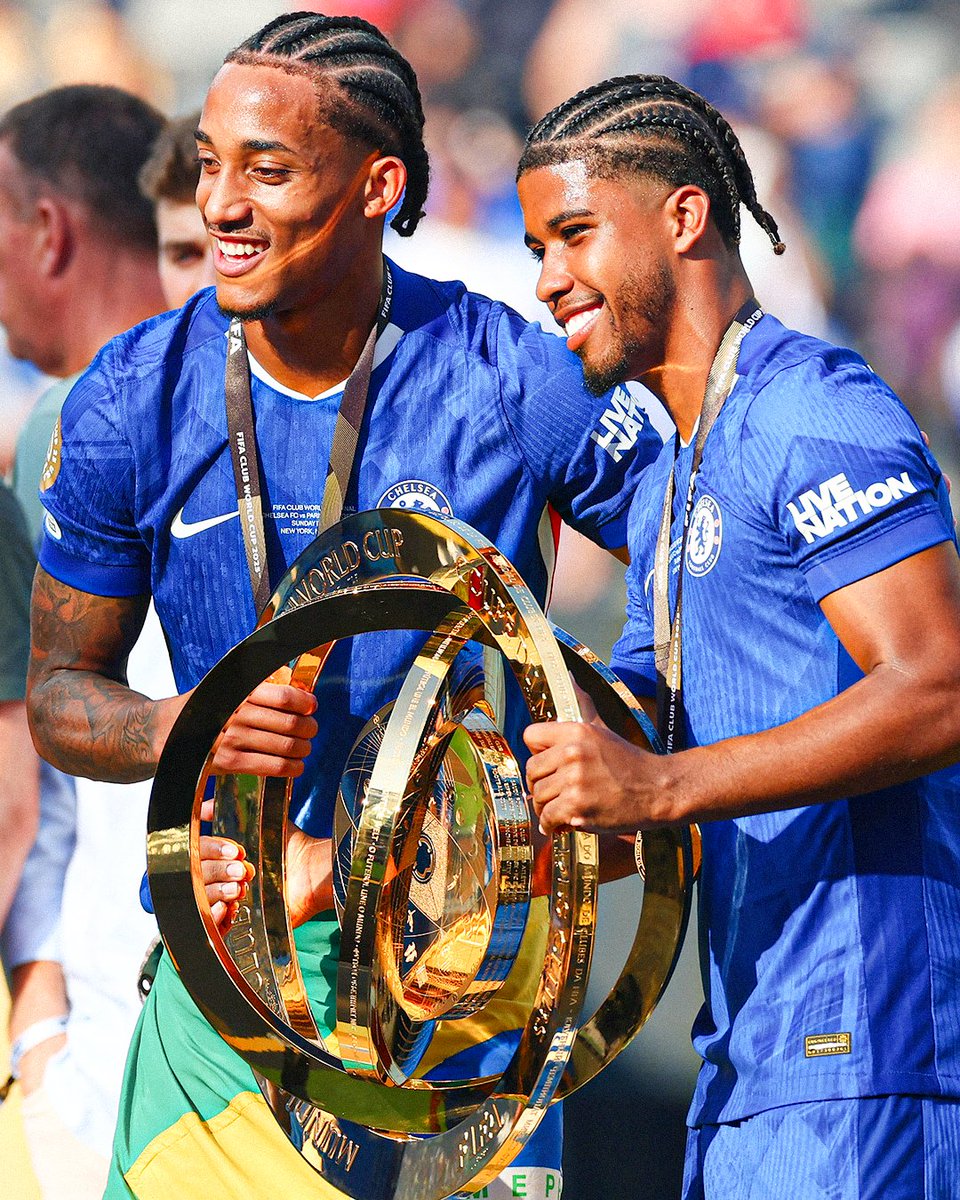 Following their Club World Cup victory, Chelsea are now the most successful English club in the 21st century:

Chelsea: 21 trophies
Man City: 20 trophies
Man United: 18 trophies
Liverpool: 17 trophies
Arsenal: 9 trophies