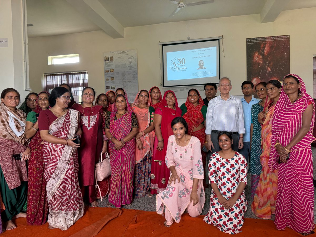 Jain_Physics's tweet image. A magical day @vatsalyajaipur  with @HiteshG23 , @Kartikey_Jaipur , @YKVijay1953 and many other wonderful folks. Groundbreaking  of their new Science Centre.