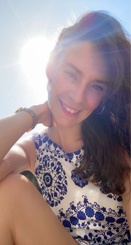 RipianH55535's tweet image. Anna's heels in summer: always sweaty, soaking wet, and packing a strong scent.  #SummerStruggles #HighHeels #sweatyheels #sweatyfeet #toeprints