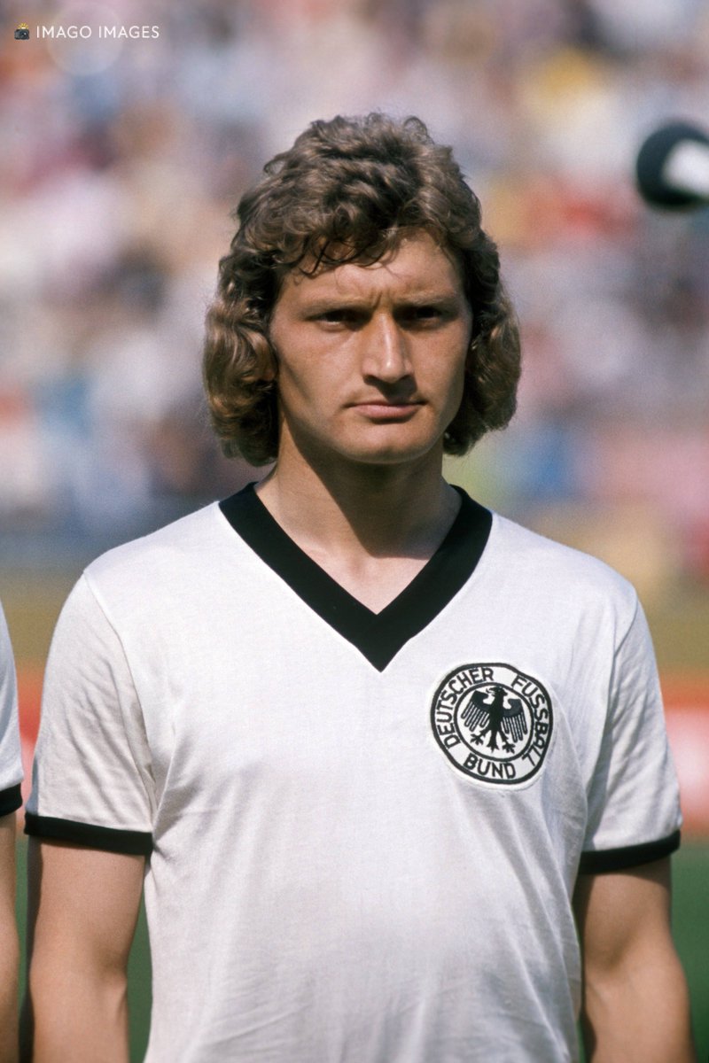 DFB_Team's tweet image. 7️⃣9️⃣ Happy Birthday, Dieter #Herzog! 🎉

🏆 Weltmeister 1974