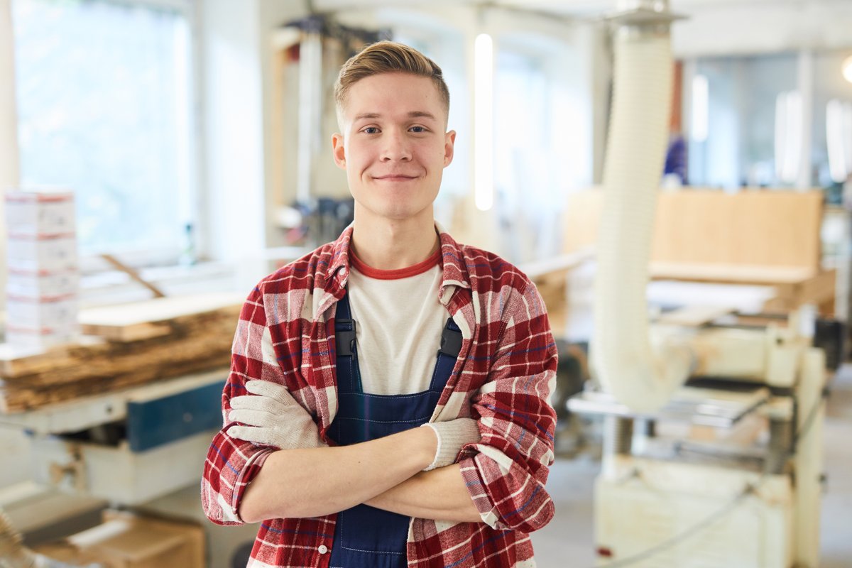 ✨Today is #WorldYouthSkillsDay! At St Christopher's, we are enormously proud of the young people in our care that we have helped via our UK Get Into Work service - which supports them to grow in confidence and prospects regarding employment opportunities.✨