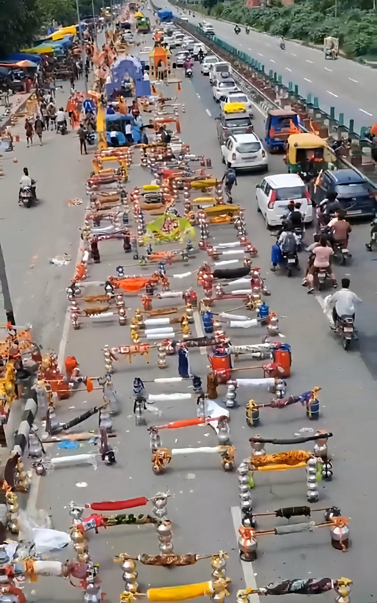 Kanwar bhi road par celebrate karo, Diwali bhi karo, Ganesh Chaturthi bhi karo, Holi bhi karo 

….aur EID BHI KARO
….aur Namaaz bhi padhne do.

Sabhi ka khoon shamil hai is mitti mein