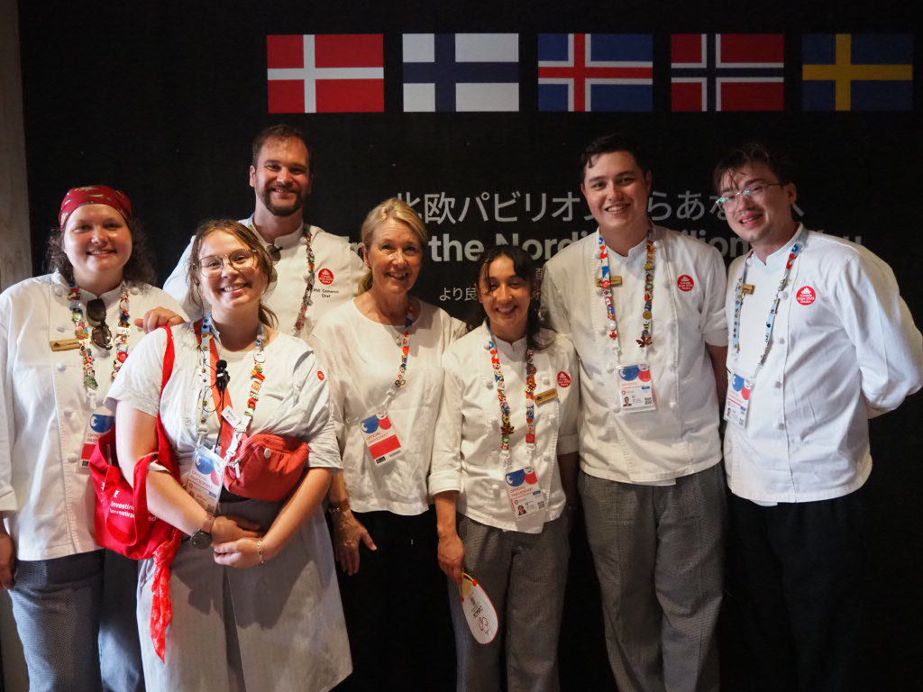 nordicexpo2025's tweet image. カナダパビリオンのキュリナリーチームが北欧パビリオンを訪問してくれました🇨🇦🇩🇰🇫🇮🇮🇸🇳🇴🇸🇪
シェフのPhil Cameronさんが率いるチームは、フレッシュでエネルギッシュ…
