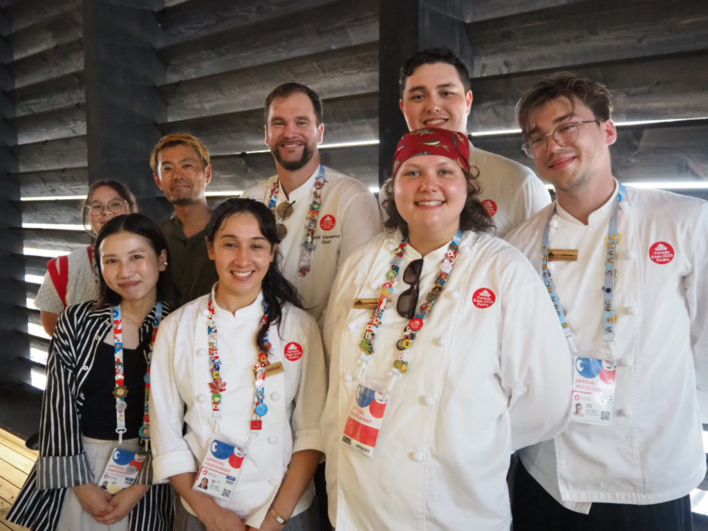 nordicexpo2025's tweet image. カナダパビリオンのキュリナリーチームが北欧パビリオンを訪問してくれました🇨🇦🇩🇰🇫🇮🇮🇸🇳🇴🇸🇪
シェフのPhil Cameronさんが率いるチームは、フレッシュでエネルギッシュ…