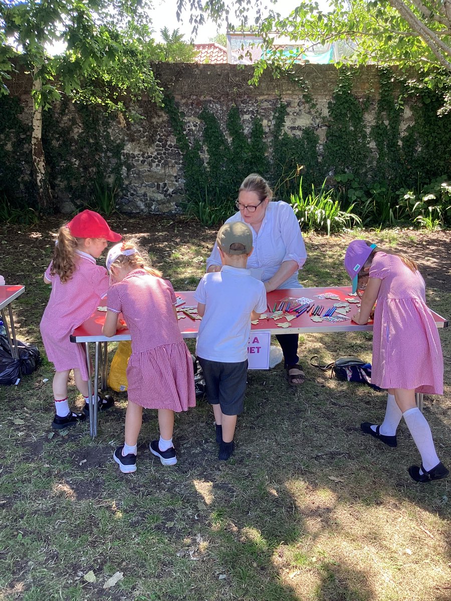 hank you FOSIS for organising another wonderful summer fair. The Robins had a fantastic time! ☀️