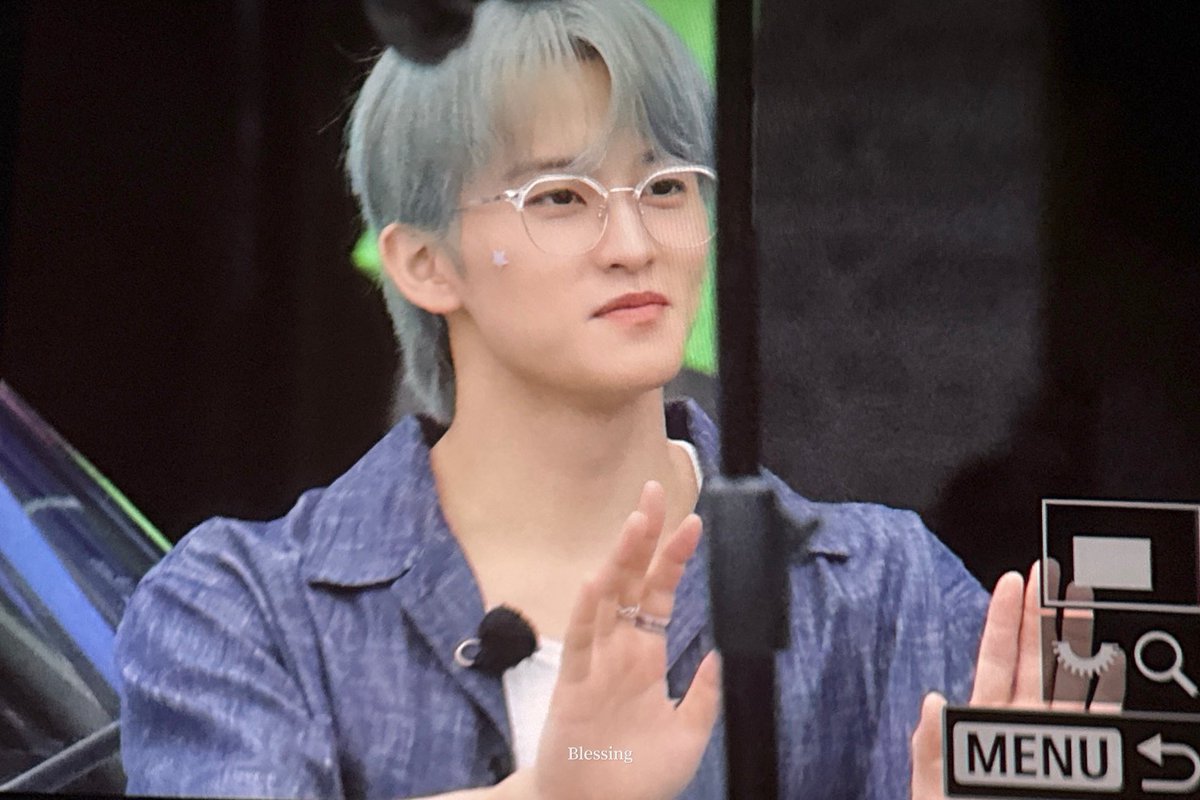 blessmark82's tweet image. 250715 반짝투어
#마크 #MARKLEE #MARK #NCT #NCTDREAM