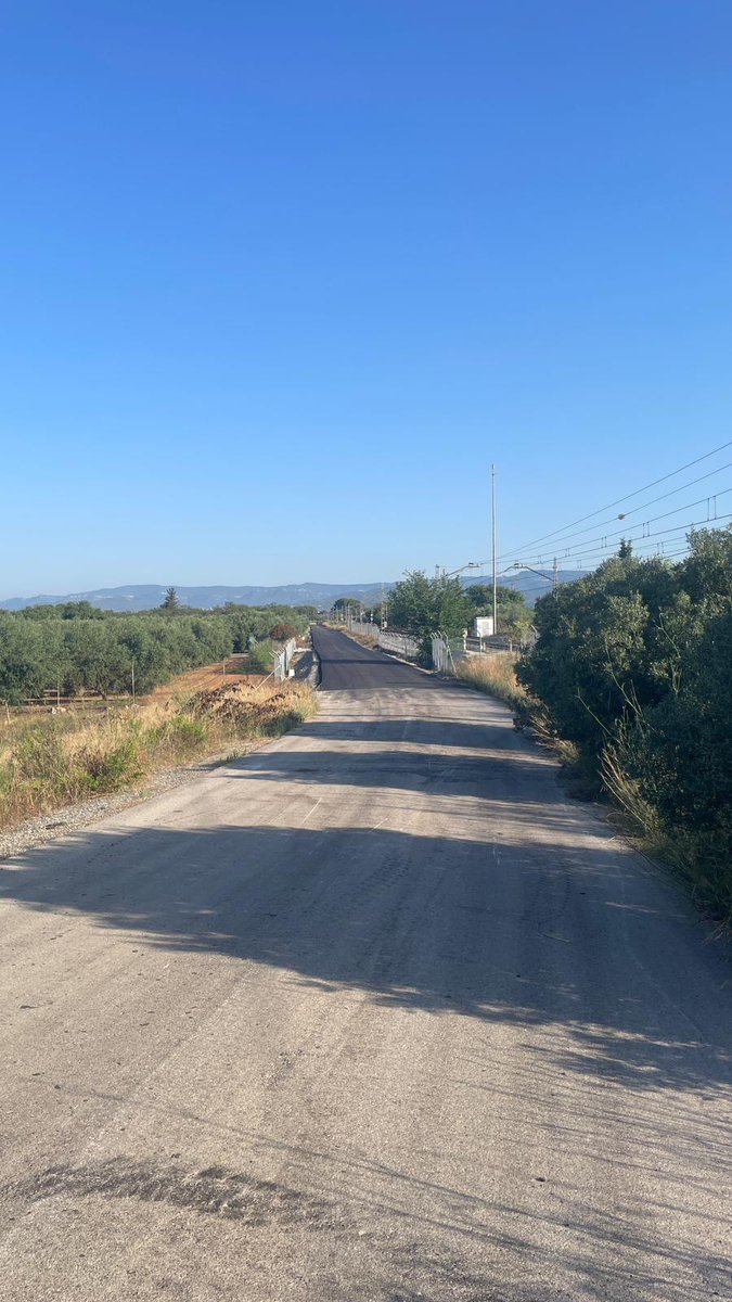 🙌🏼Ja està obert el camí del Castell, que connecta Vila-seca amb el barri de la Plana. D'aquesta manera, millorem el seu estat i la connectivitat. Ahir van finalitzar els treballs i avui ja torna a estar obert al pas!
#Vilaseca #LaPlana