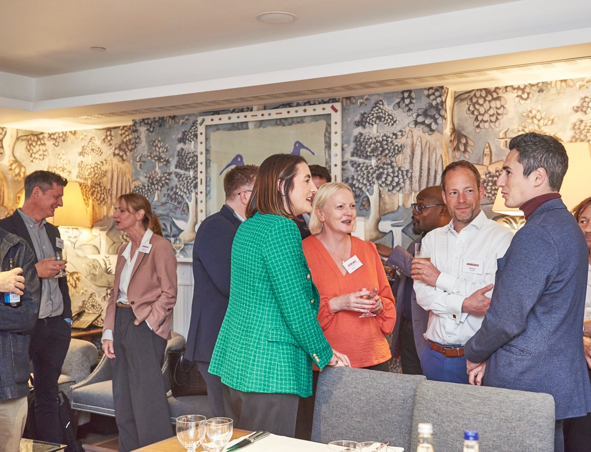 DeepLcom's tweet image. Thanks to Matt Byrne of @TheLawyermag and all of the attendees at our recent roundtable discussion on AI and transformation strategies for law firms.
We had a fantastic evening sharing different perspectives and uncovering the common challenges and opportunities for legal teams…