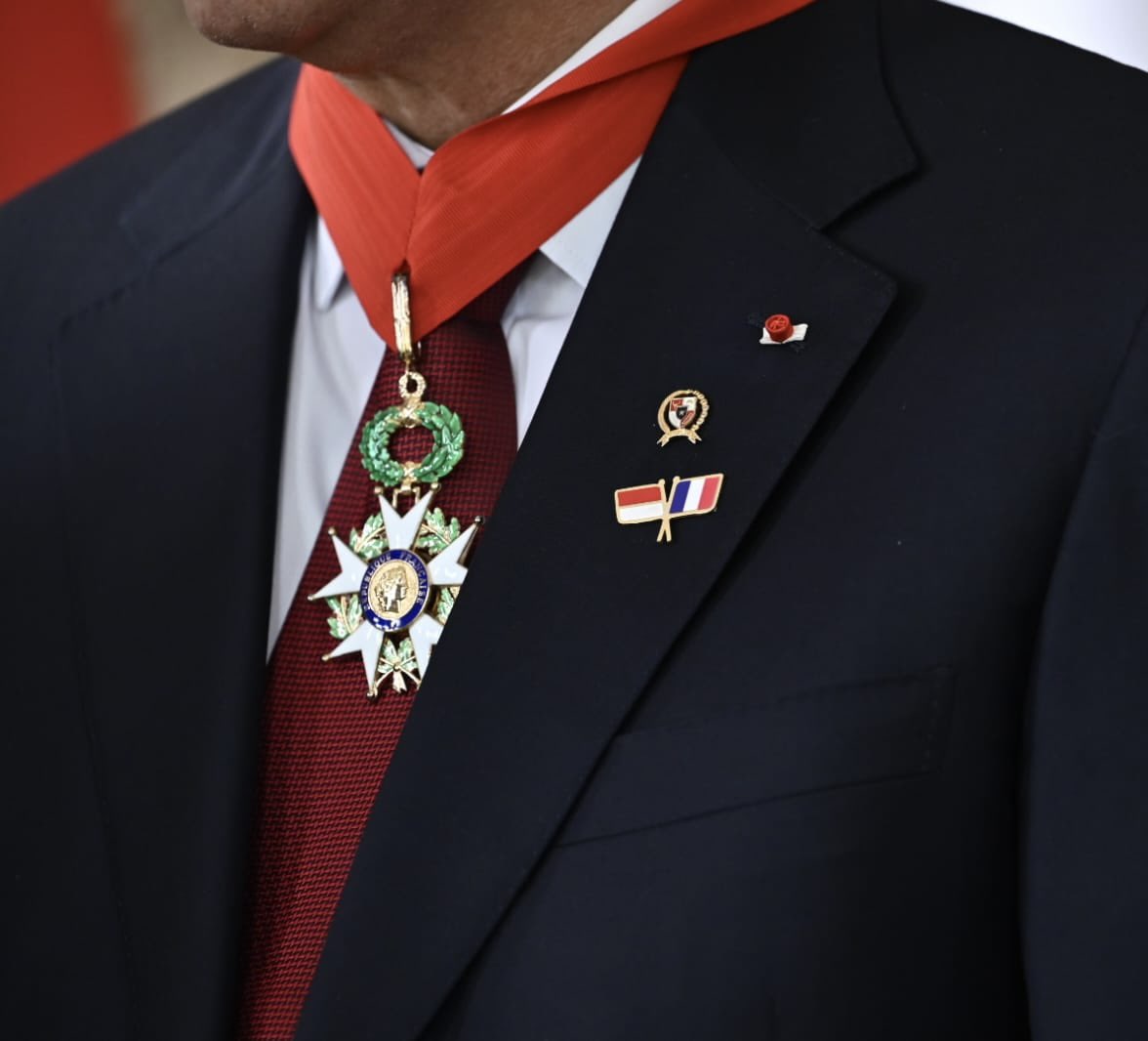 SebLecornu's tweet image. Après avoir assisté ensemble au défilé des troupes indonésiennes mises à l'honneur pour notre fête nationale, entretien avec mon homologue @sjafriesjams
Malgré l'éloignement géographique, une grande proximité unit nos pays et nos forces armées autour d'une vision commune :…