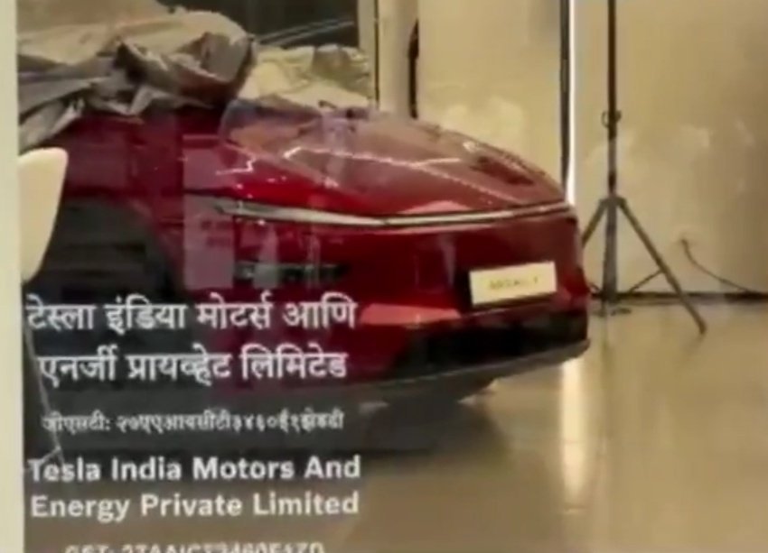 According to illiterate northies, this is Hindi 🤣🤣