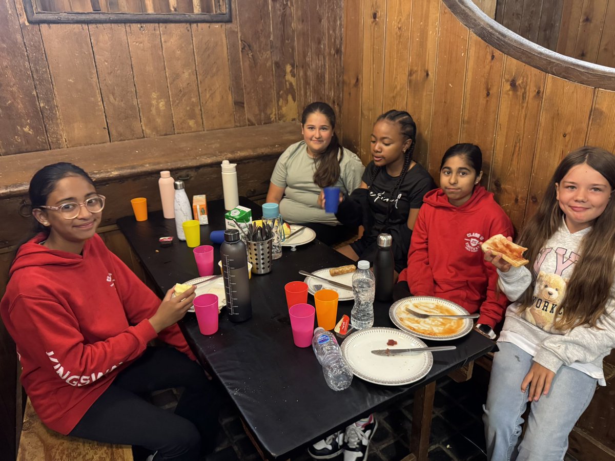 Breakfast after a good mights sleep 😊
Water wars, archery and scooters this morning.