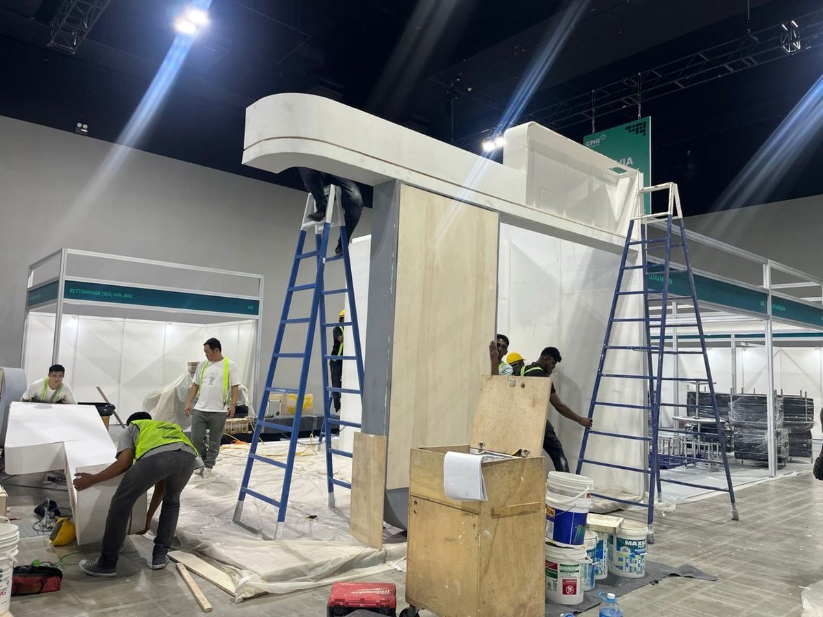 StandMakerDubai's tweet photo. Morning from Malaysia International Trade and Exhibition Centre (MITEC) 🇲🇾

Buildup at CPHI South East Asia 👷

https://t.co/RxjW4XiDgw 

#standmakerdubai #standmakerglobal #production #Worldwide https://t.co/dD6AYmy1c5