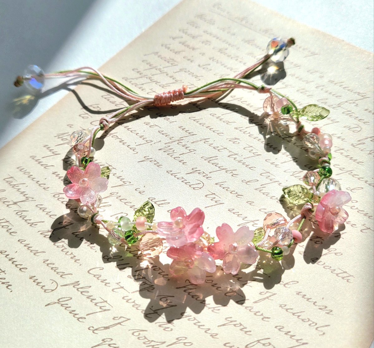 7월 16일(수요일) 오후 8시부터 판매 페이지가 오픈됩니다.

오픈 라인업 ▽

월광 팔찌
겹수국 매듭반지
사계의 왈츠 (수량 제한O, 색상별 수량X)
수국 정원 팔찌
겹수국 써지컬 귀걸이