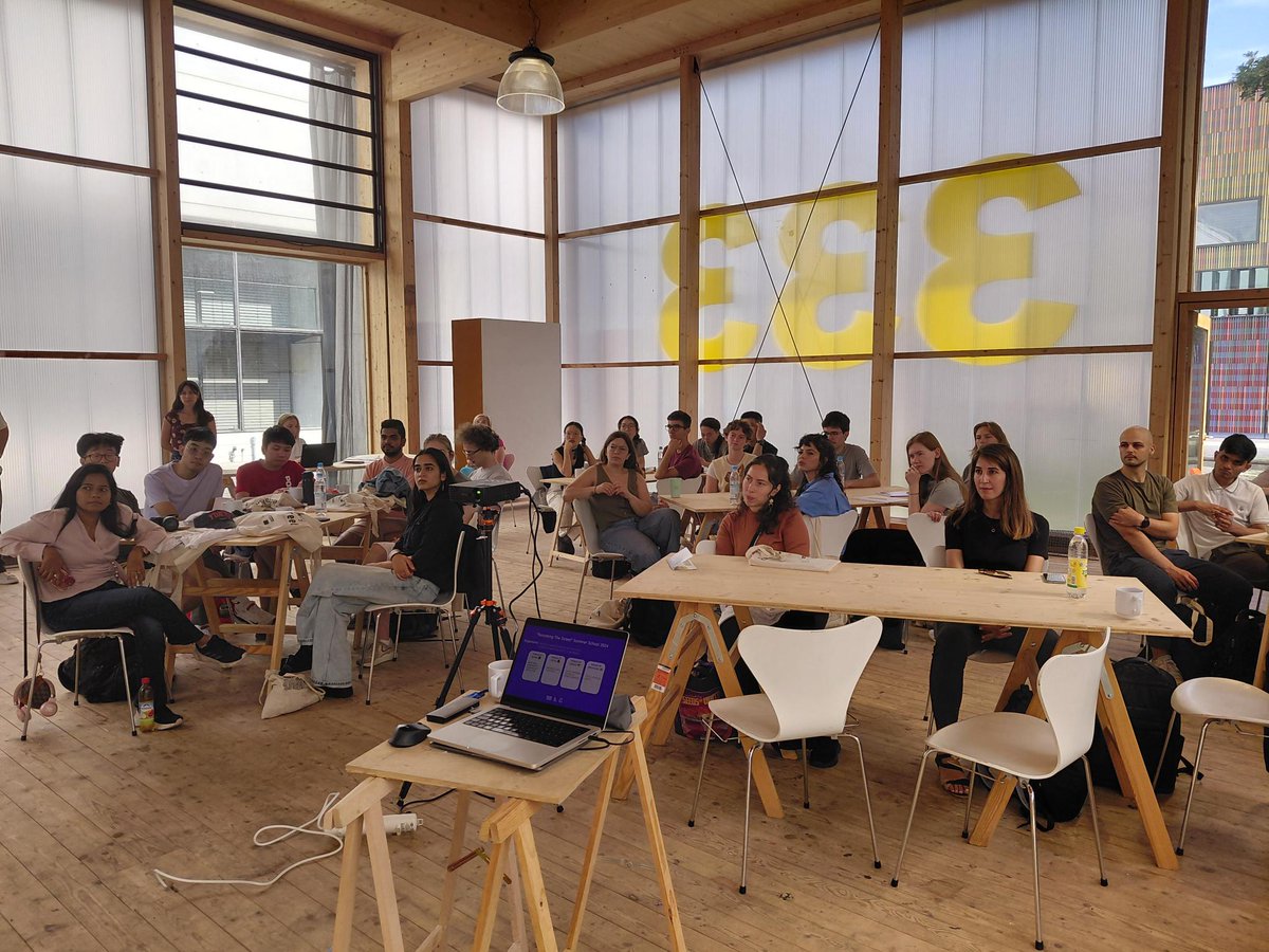 EITUrbanMob's tweet image. The #RemakingTheStreet Summer School kicked off yesterday in Munich! 🌿
A week of street experiments, hands-on group projects & top academic insight; all on the green campus of @TUMunich.
Next stop: Rotterdam! 🚀