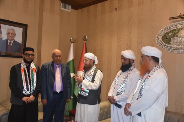 IamAbdulHabib's tweet image. FGRF with the Ambassador
Standing in solidarity with our Falasteen brothers and sisters. FGRF’s meeting with the Ambassador marks another step towards impactful and compassionate relief work.
#FGRF #AmbassadorMeeting #HopeAndHelp #TogetherWeCan #Dawateislami