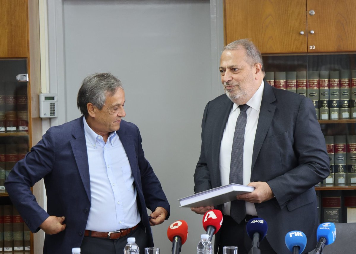 Στη #δημοσιότητα από ΓΕ <a href="/SavvidesGL/">George L. Savvides</a> η #Έκθεση Τριμελούς #Ερευνητικής #Επιτροπής για τη διάθεση στην κυπριακή αγορά #οχημάτων από την ΕΕ, της εισαγωγής οχημάτων από τρίτες χώρες, καθώς και την ανάκληση των οχημάτων αυτών

Δείτε την στην ιστοσελίδα #ΝΥ 
👉🏻 rb.gy/8fugun