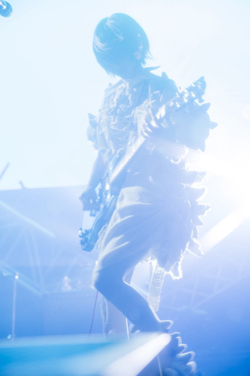 【MEDIA】
リアルサウンドにて
7/4(金)Zepp Hanedaにて開催された、
ano「BONE BORN BOMB TOUR」ファイナル公演のライブレポートが公開されました🦴⚡️

realsound.jp/2025/07/post-2…

是非チェック宜しくお願いします🐭

Photo by <a href="/Yokoyama_Masato/">横山マサト</a> 
#anoBBBTOUR #ano