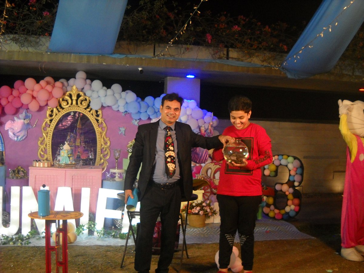 omarsharif81's tweet image. 🎂Happy birthday to cute girl, be a noble woman of Bangladesh🇧🇩
🔍To know more search Google Images:- Birthday party best famous smart Magician Omar Sharif of BD/ Magician in Dhaka/ Magician in Bangladesh
#Birthday #Celebration #Best #Magicshow #Magic #Event #Planner #Dhaka #BD