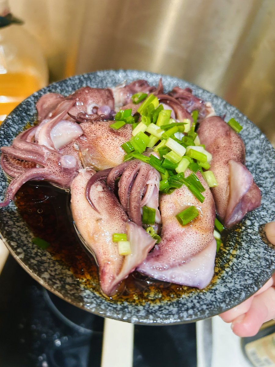 Seaquark's tweet image. Today was my first time trying red squid, and wow, it was even more delicious than I expected. I also made a lamb soup.