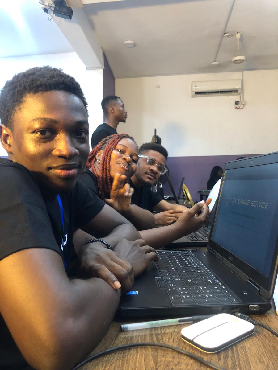 On a cold Sunday afternoon, I laid my OS to rest, thank you for mourning with me <a href="/0xwisemanumanah/">Wiseman Umanah</a> 

Goodbye, windows
You crashed one too many times and took my sanity each time😩

Hello Linuxxxx users, we’re outsideee 😭😂

Anyway, peep the project we just gave life to <a href="/Lisk_NS/">LiskNamingService</a>