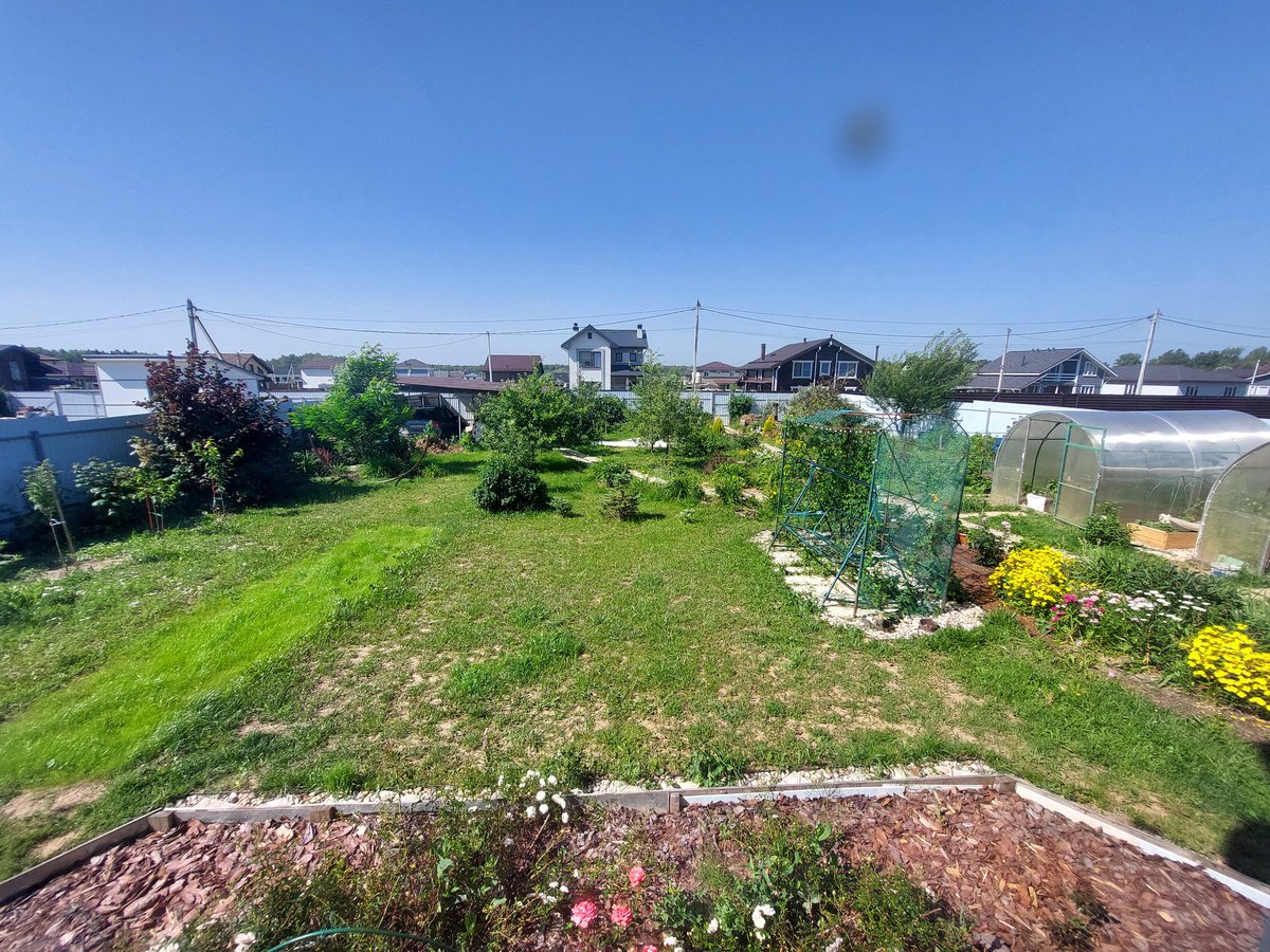 ECTET's tweet image. За окном раскатывает! Снова #рандомизгалереи дачный :)