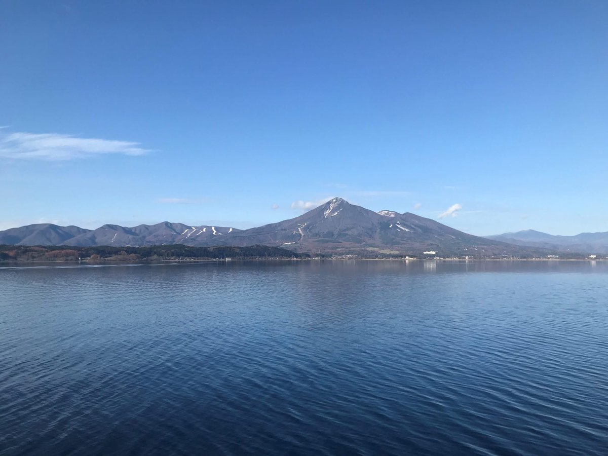 WetlandsIntJ's tweet photo. 📣「猪苗代湖」がラムサール条約湿地に新規登録されました！

これにより、日本におけるラムサール条約湿地は計54か所となりました。

今回、猪苗代湖は基準１～４、基準６の５つが該当するとされました🦢

詳細は環境省HPをご確認下さい。
https://t.co/hI24iNvG2s https://t.co/Q1Np83VOZQ