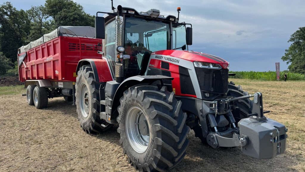 Farmers Weekly (@farmersweekly) on Twitter photo 🆕 <a href="/MF_EAME/">Massey Ferguson Official</a> is to replace its standard 2020-launched 8S range with a series of “Xtra” tractors that cover the same power outputs.
READ MORE: ow.ly/peIw50WpJ3a 🆕 <a href="/MF_EAME/">Massey Ferguson Official</a> is to replace its standard 2020-launched 8S range with a series of “Xtra” tractors that cover the same power outputs.
READ MORE: ow.ly/peIw50WpJ3a