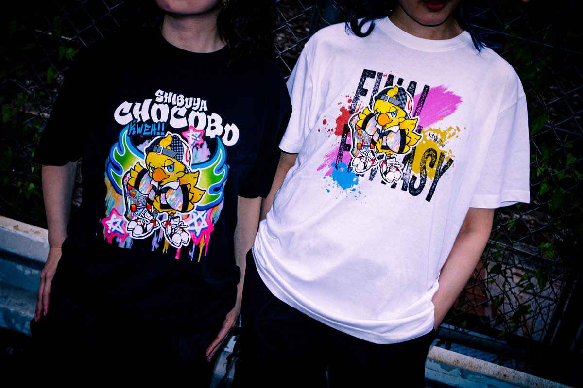 SQEX_MD_GOODS's tweet image. 渋谷イメージのイラストを使用した開発中グッズをご紹介!
スライムたちとチョコボのポップなデザインが特徴的なTシャツを開発中🎨
渋谷にある公式グッズショップ「スクウェア・エニックス ガーデン #sqex_garden」でも展開予定なのでお楽しみに✨
#ドラゴンクエスト #ファイナルファンタジー