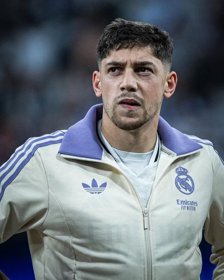 damzychillin's tweet photo. Who’s the most underrated here?

Fede Valverde.        Or.  Frenkie De Jong https://t.co/li4H8MHaRg