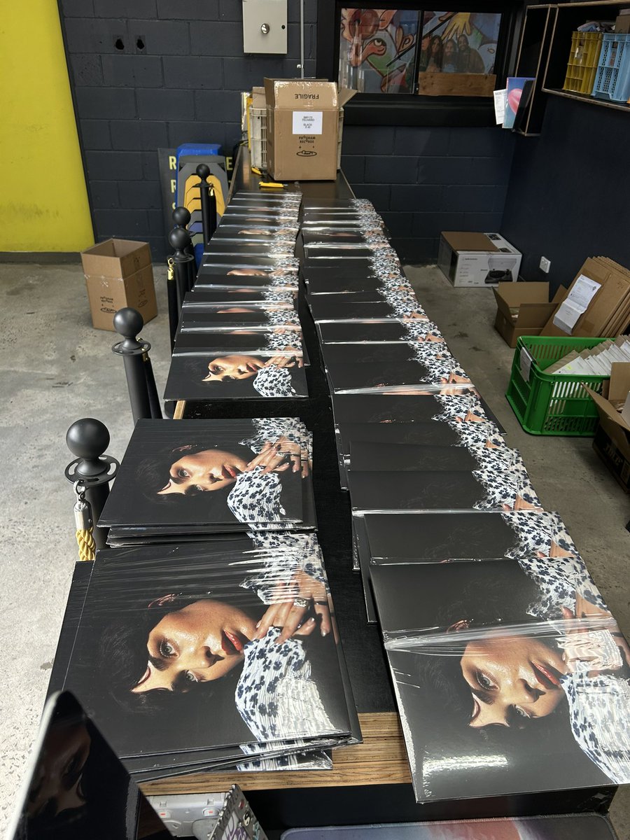 FELIVAND tweet media