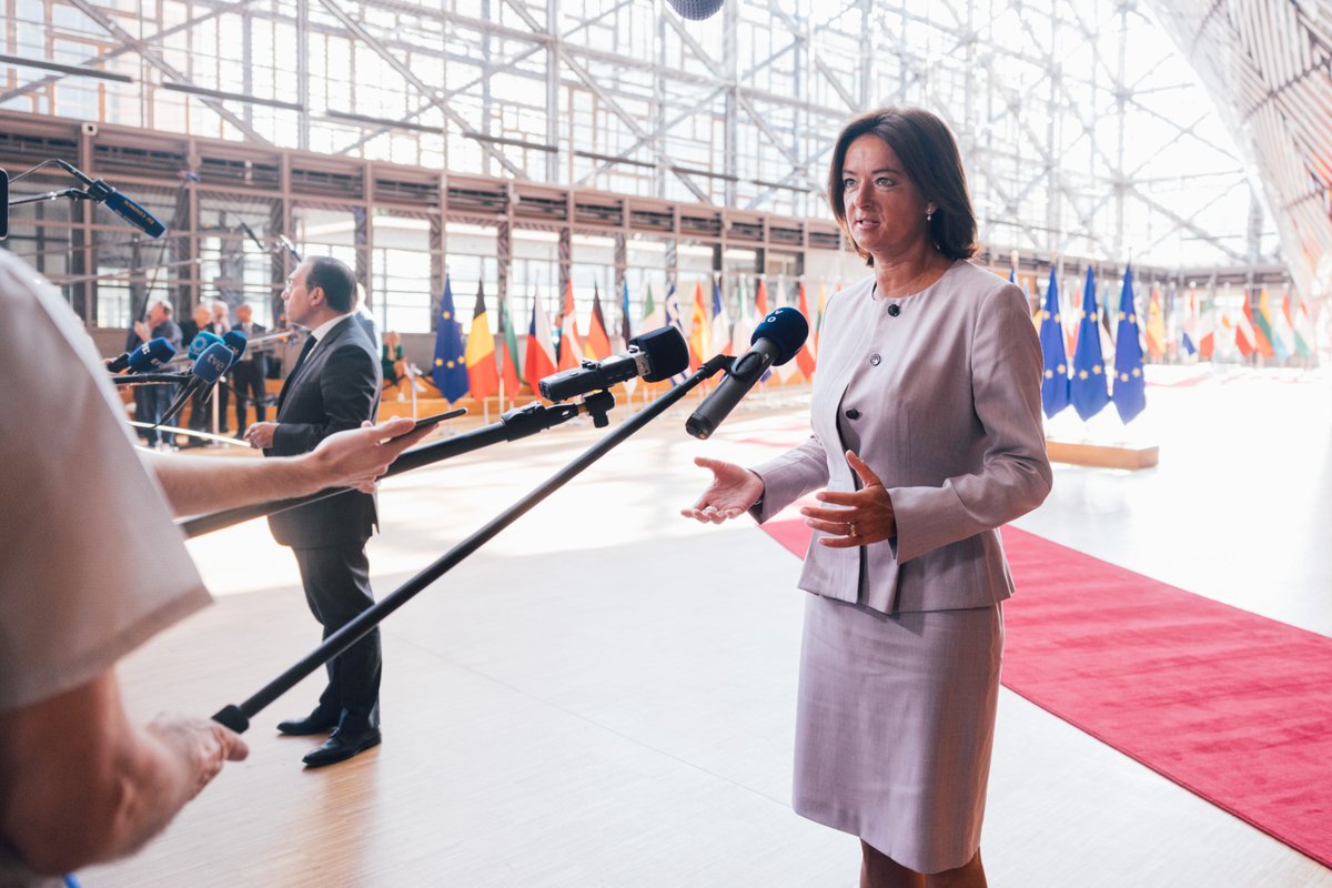 MZEZ_RS's tweet photo. #FAC Minister @tfajon on 🇷🇺aggression against #Ukraine️ : "We must ensure an immediate, unconditional ceasefire, I will call for further diplomatic efforts to end the war. I hope that 🇺🇦 will receive the political signal to open accession negotiations with 🇪🇺 as soon as possible."