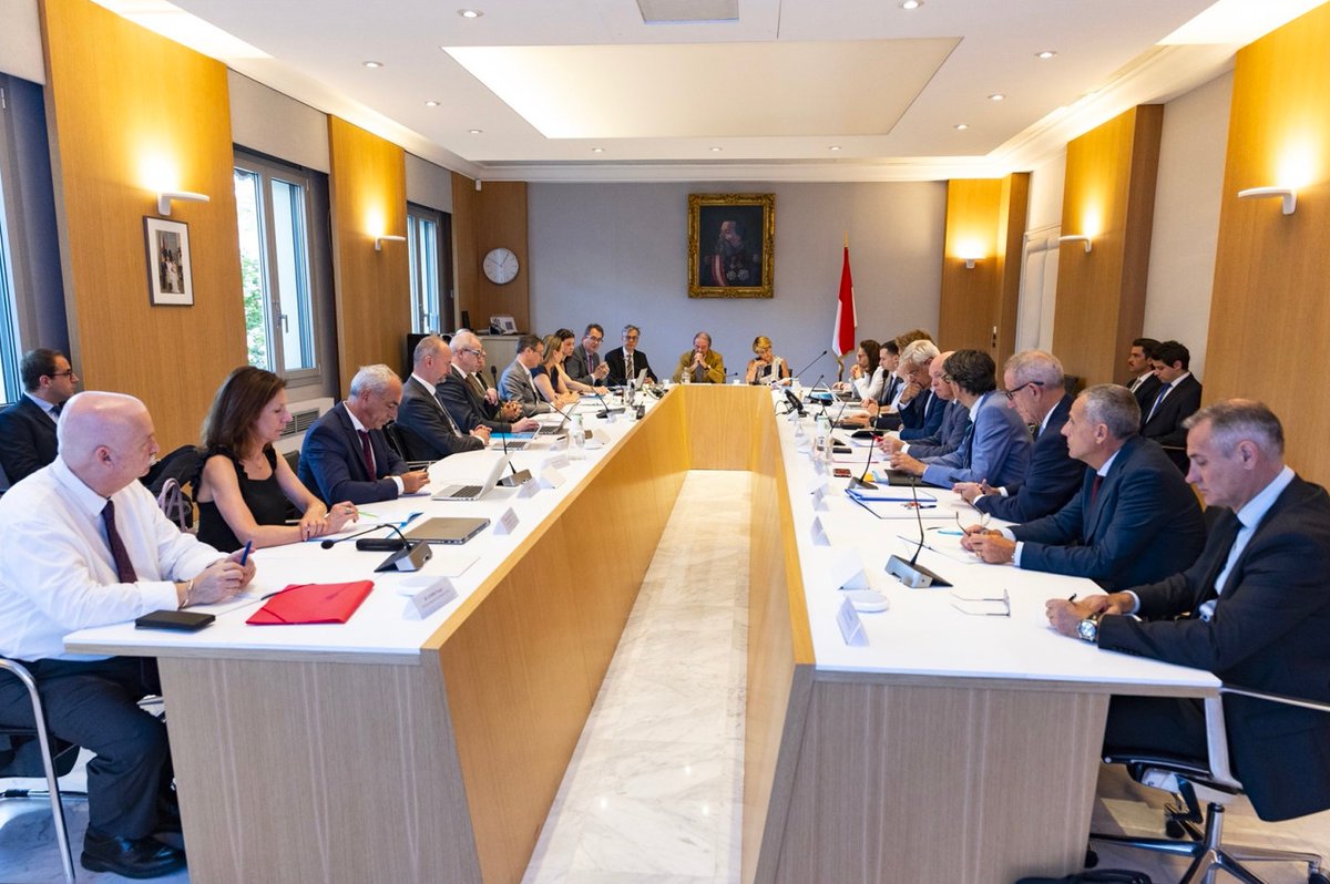 Comité de Coordination et de Suivi de la stratégie nationale de lutte contre le blanchiment de capitaux

Les membres du premier Collège du Comité de coordination et de suivi de la stratégie nationale de lutte contre le blanchiment de capitaux, le financement du terrorisme et de