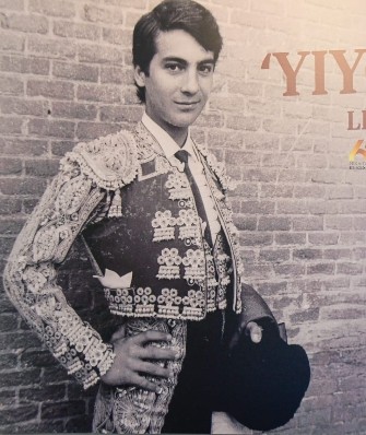 Alfonso Santiago (@asantiagoloro) on Twitter photo Me gustaría que el Centro de Asuntos Taurinos de la CAM se acordara de Yiyo. No puede pasar el año del 40 aniversario de su muerte sin que se le rinda en <a href="/LasVentas/">Plaza de Las Ventas</a> un homenaje. La magnífica exposición que organizó semanas atrás <a href="/PT_ElRescoldo/">El Rescoldo</a> puede servir para ello. Lo apoyáis? Me gustaría que el Centro de Asuntos Taurinos de la CAM se acordara de Yiyo. No puede pasar el año del 40 aniversario de su muerte sin que se le rinda en <a href="/LasVentas/">Plaza de Las Ventas</a> un homenaje. La magnífica exposición que organizó semanas atrás <a href="/PT_ElRescoldo/">El Rescoldo</a> puede servir para ello. Lo apoyáis?