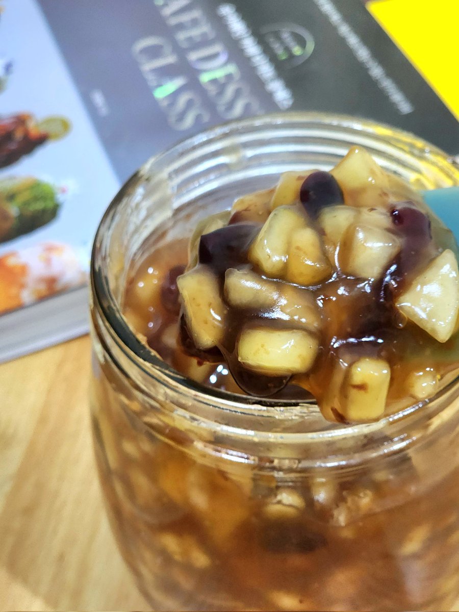 มาแล้นนน สูตรนี้ใส่แค่แอปเปิ้ล ลิ้นจี่puree ที่ทำเก็บไว้ แครนเบอร์รีอบแห้ง ไม่ได้ใส่ผิวเลมอนเพราะรู้สึกว่ารสกลมดีแล้วค่ะ