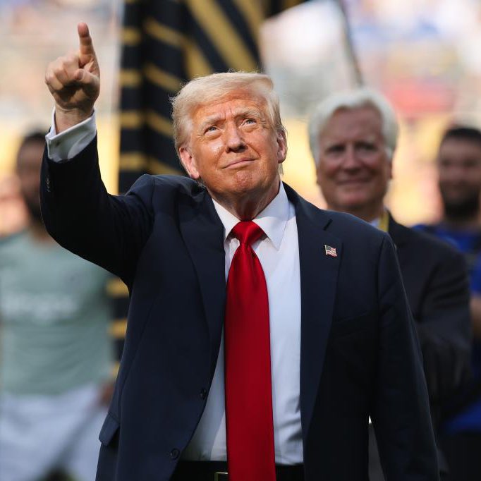 Football Tweet β½ξ¨ (@football__tweet) on Twitter photo π¨ President Donald Trump has said he would be ready to sign an executive order mandating βsoccerβ to be called βfootballβ in USA. πΊπΈβ½οΈ
ποΈ<a href="/nypost/">New York Post</a> π¨ President Donald Trump has said he would be ready to sign an executive order mandating βsoccerβ to be called βfootballβ in USA. πΊπΈβ½οΈ
ποΈ<a href="/nypost/">New York Post</a>