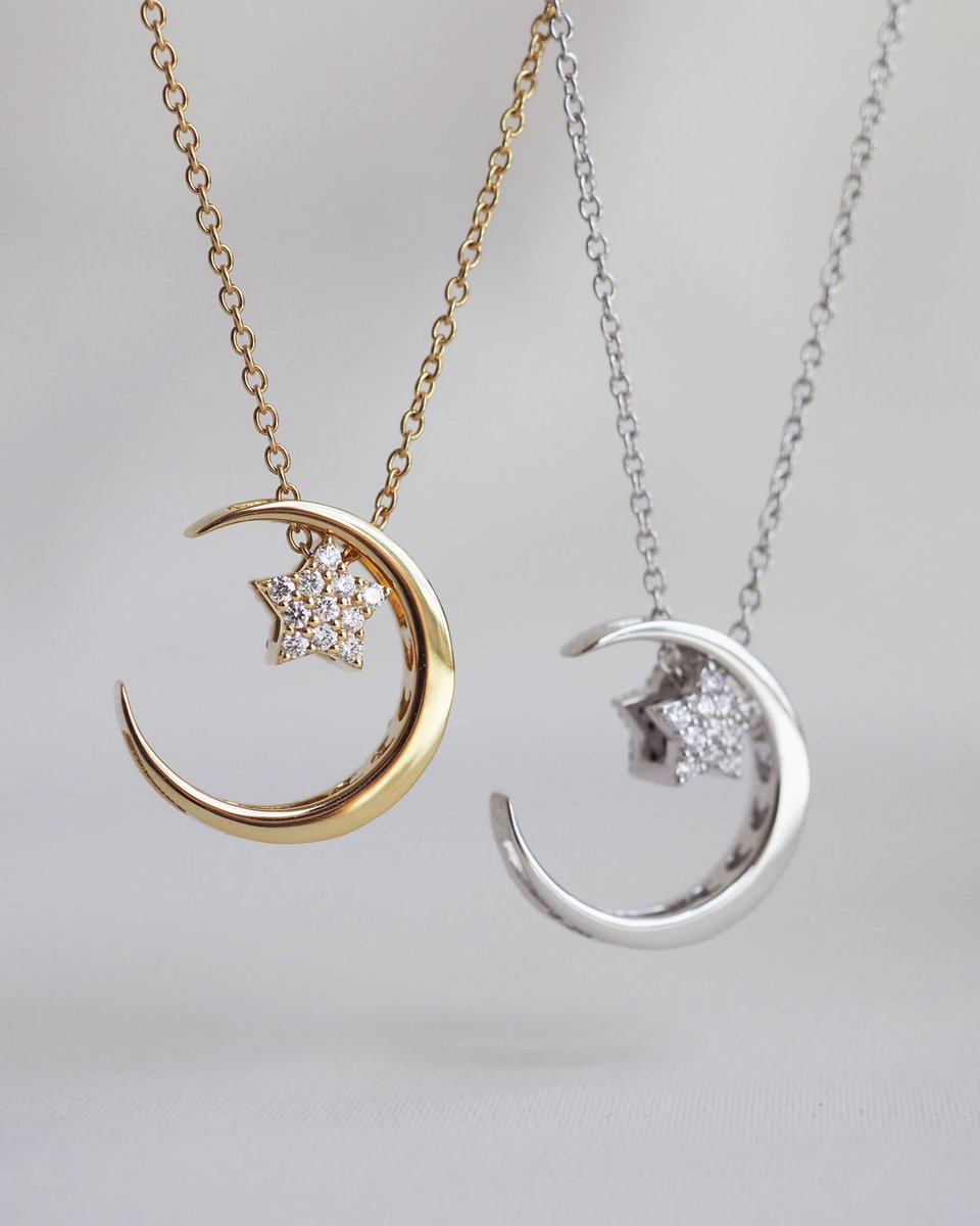 夜空に輝く月と星をイメージしたマルチウェイネックレス。 星モチーフ