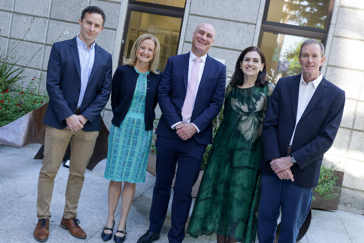 RCSI_Irl's tweet image. A recent seminar on Fracture Prevention and Bone Health for Ireland at RCSI highlighted the need for an integrated, system-wide approach to bone health and the management of fragility fractures.
Over 160 healthcare professionals attended.
Learn more ➡️ rcsi.com/dublin/news-an…