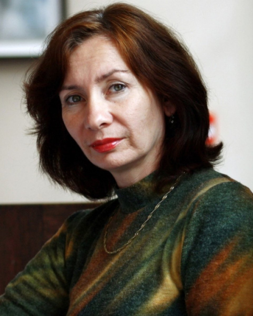 HRHFoundation's tweet image. Natalya Estemirova was murdered 16 years ago today for her crucial work as a #humanrights defender documenting grave human rights abuses in #Chechnya. Today, the situation for HRDs in Chechnya and all of Russia continues to be dire, and impunity for Estemirova's murder continues.