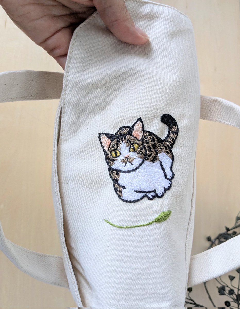nekobanban222's tweet image. バッグインバッグに仕立ててようやく写真撮りましたー!
使い方は4枚目(*´艸`*)
#ニャンフェスへ向けて制作中