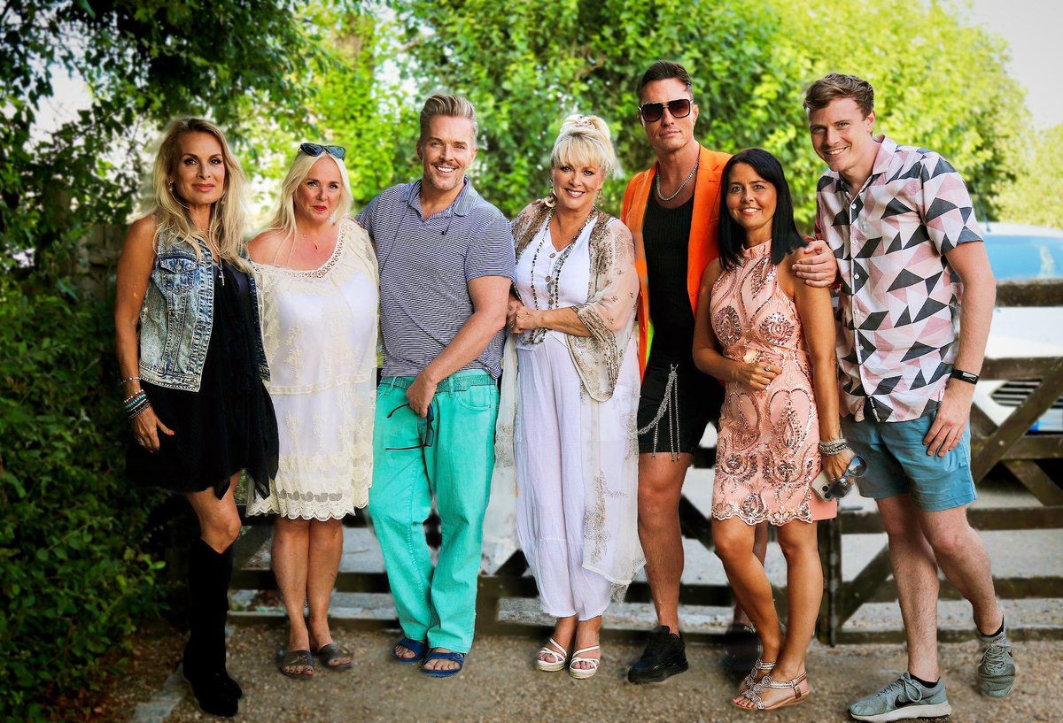 TheFizzCMJ's tweet photo. Absolutely amazing Garden Gig on Saturday.
We loved every minute - Team Fizz smashed it!
Thanks to all who attended.
We love you! β€οΈπππ
#TeamFizz #GardenGig #Eurovision #BucksFizz #TheFizz #AreYouReady #live #80s #bestfansever https://t.co/WDwX3AL4pD