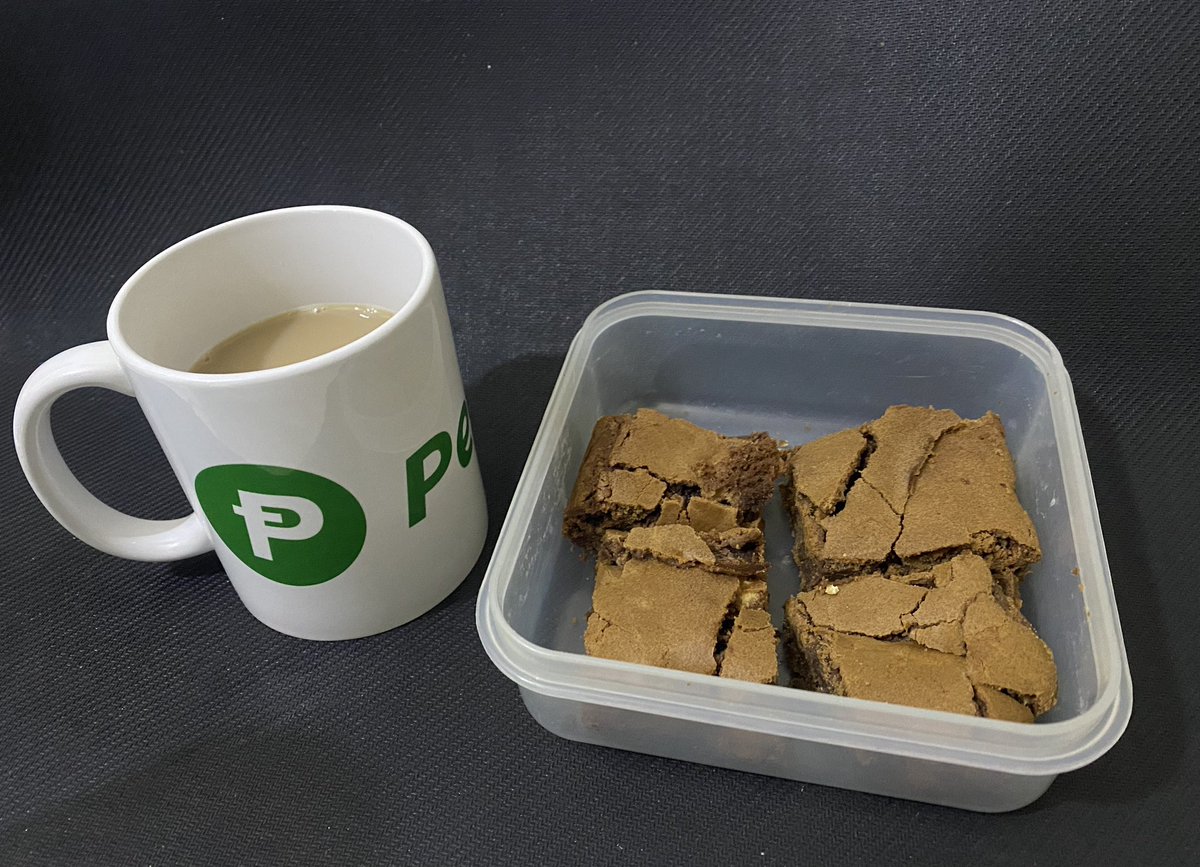 LemonsTartsX's tweet image. Starting the day off right. 

I’ve got the best employee, I come back to the fiat miner after 2 days off. I’m greeted with some homemade brownies.
Winning! 

@PepecoinNetwork x Sweet treat, a breakfast of champions. 

#gm $PEP #Pepecoin #Pepecoinnetwork #baking #brownies…