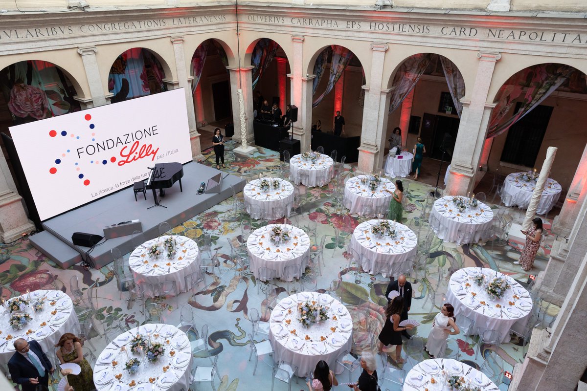 OIC_Group's tweet image. Orgogliosi di aver supportato, con il team Corporate Events, il lancio della Fondazione Lilly per l’Italia al Chiostro del Bramante: un evento per promuovere ricerca, inclusione e sostenibilità nel sistema salute.👏#OICGroup #FondazioneLilly #CorporateEvents